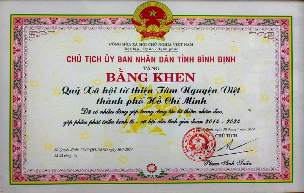 BẰNG KHEN NĂM 2024